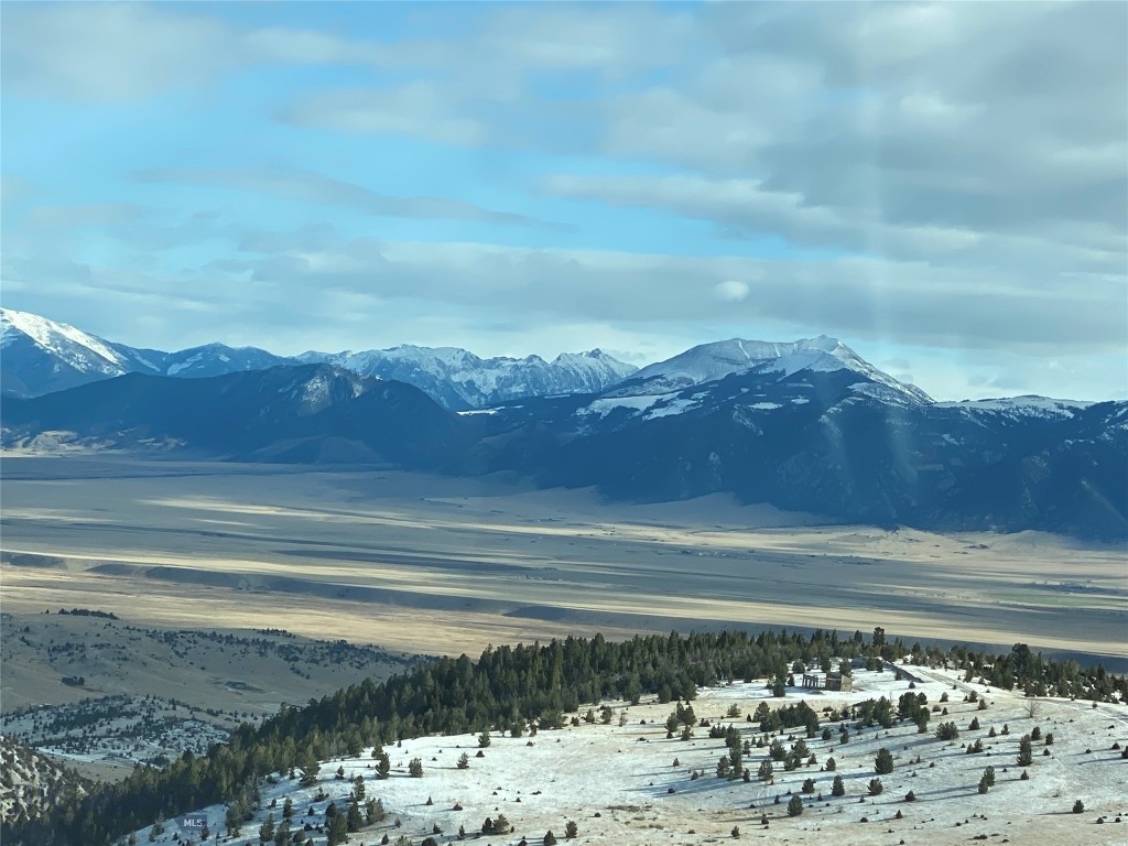 320 Acres Cold Creek Retreat
