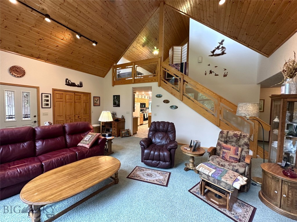 4359 Lost Creek