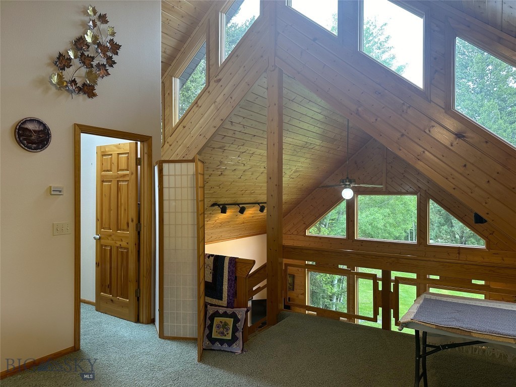4359 Lost Creek