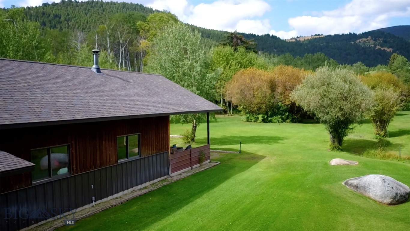 4359 Lost Creek