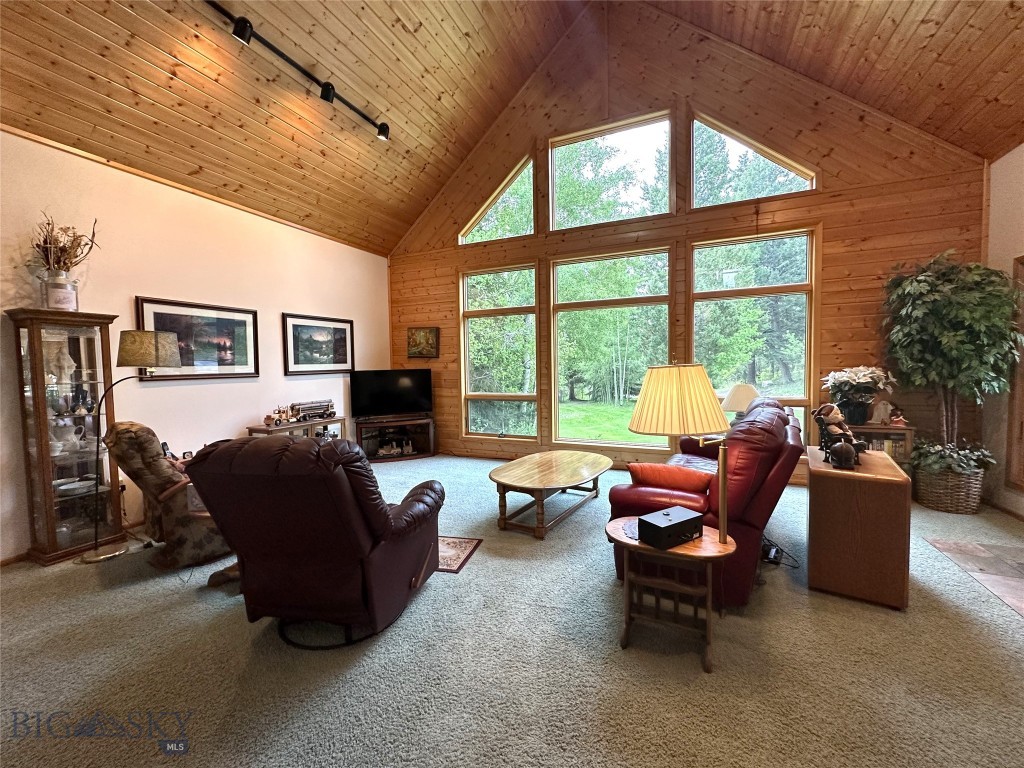4359 Lost Creek