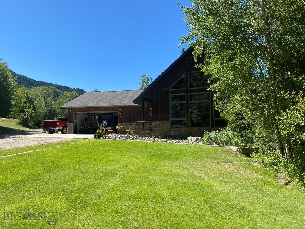 4359 Lost Creek