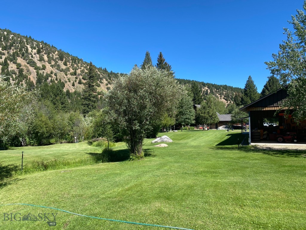 4359 Lost Creek
