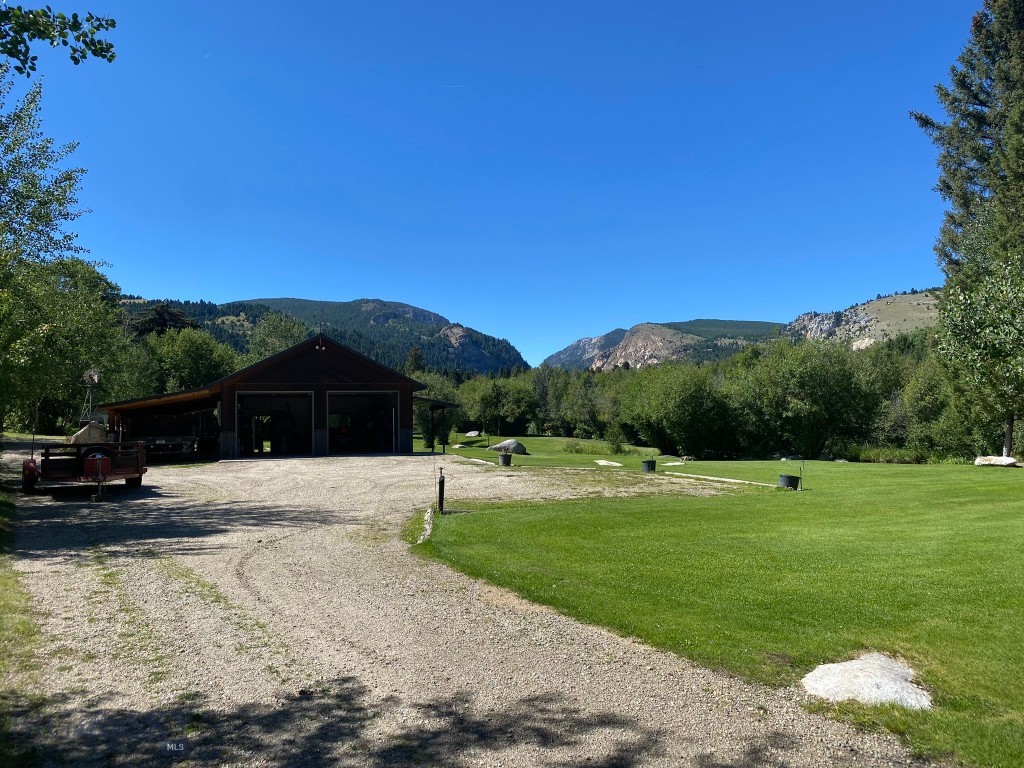 4359 Lost Creek