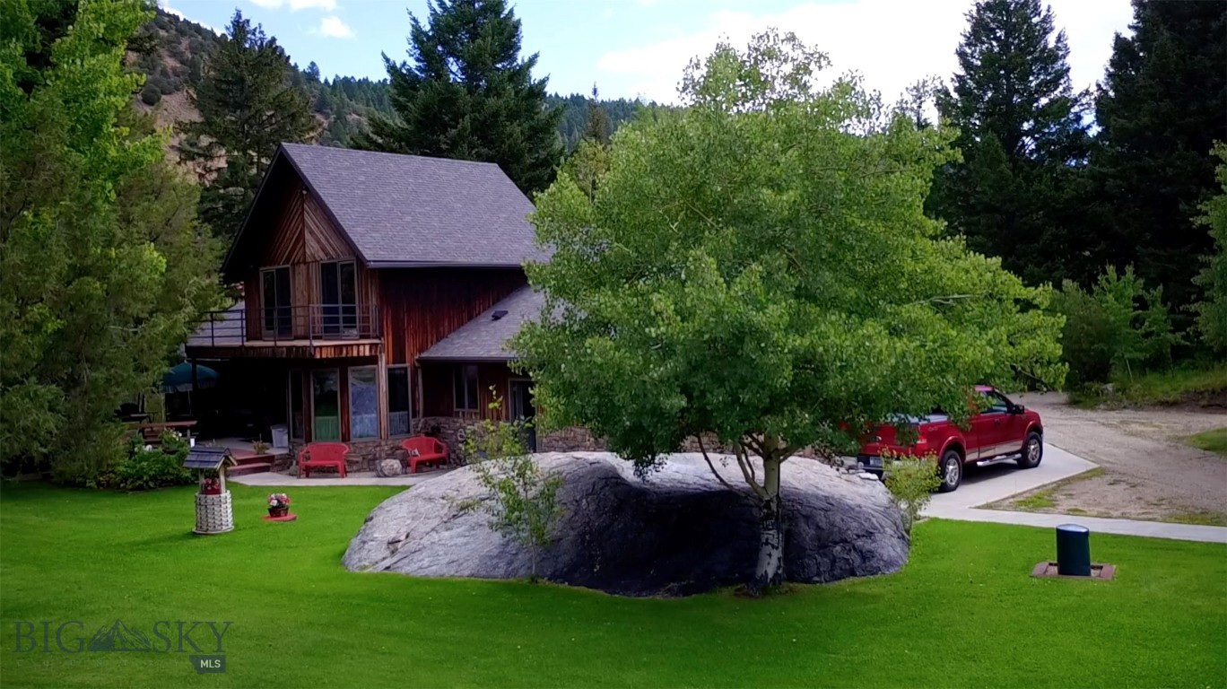 4359 Lost Creek