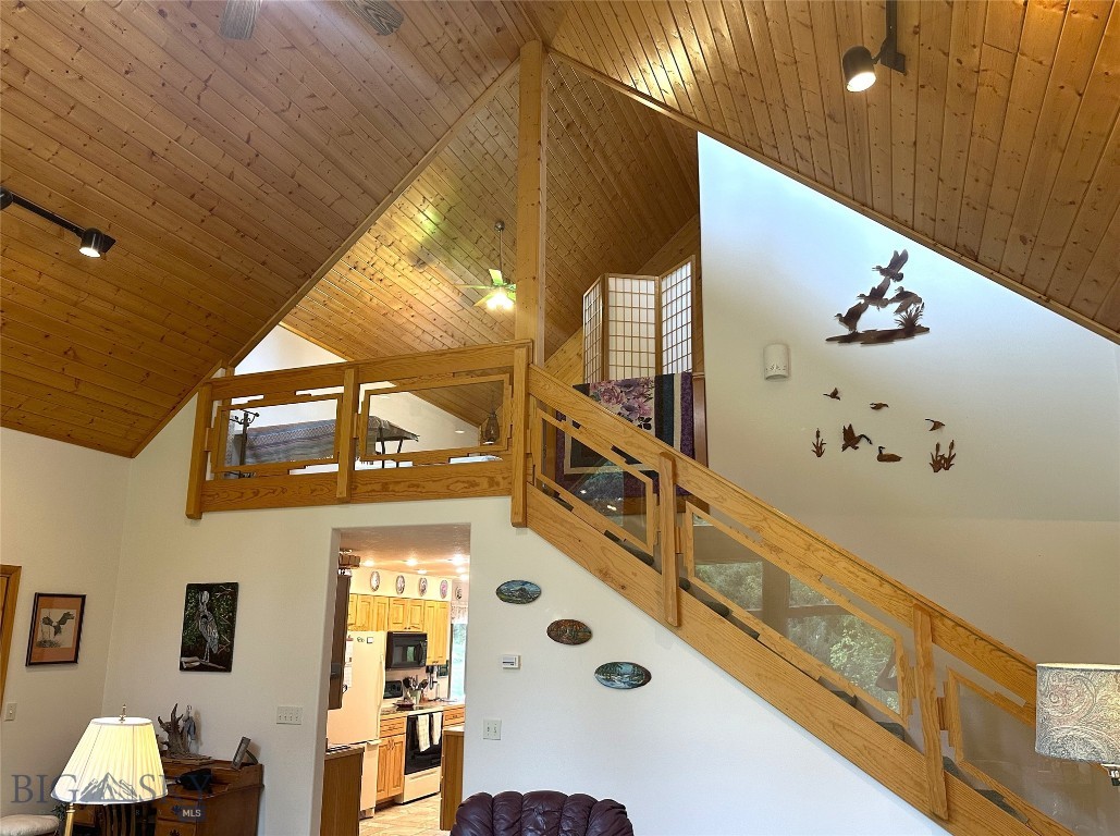 4359 Lost Creek