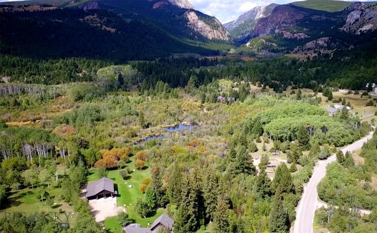 4359 Lost Creek