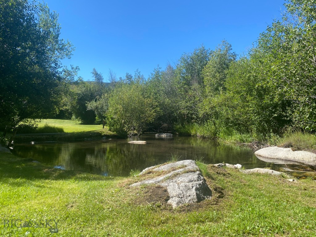 4359 Lost Creek