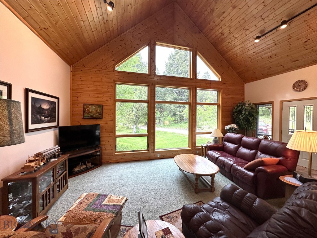 4359 Lost Creek