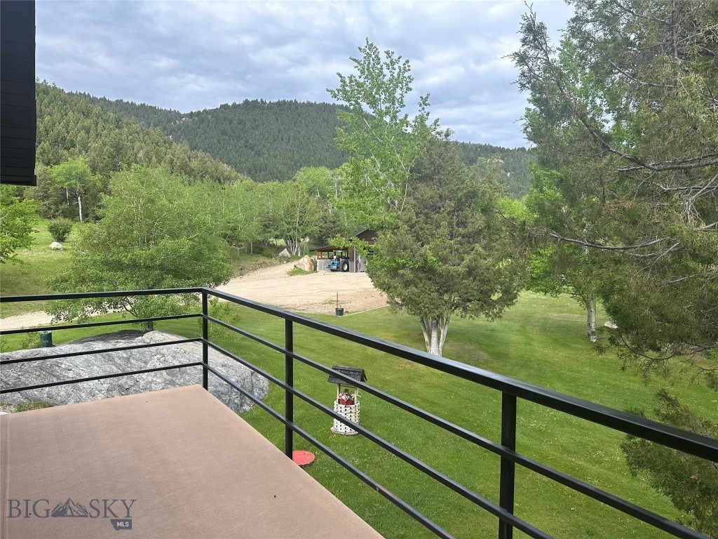 4359 Lost Creek
