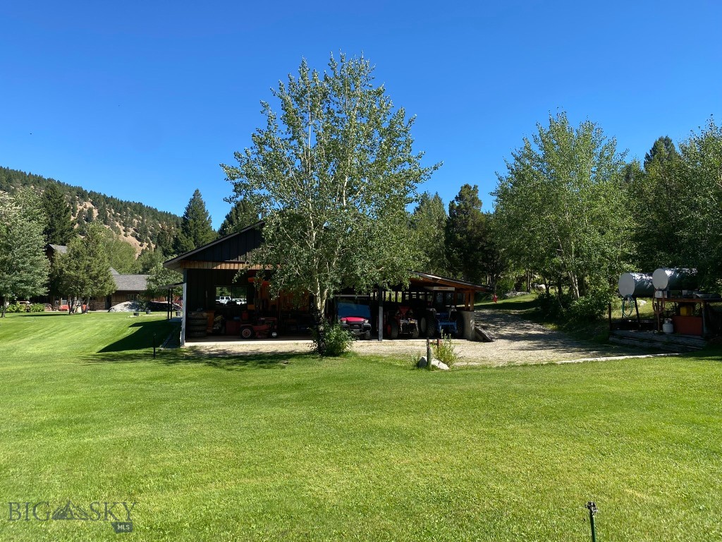 4359 Lost Creek