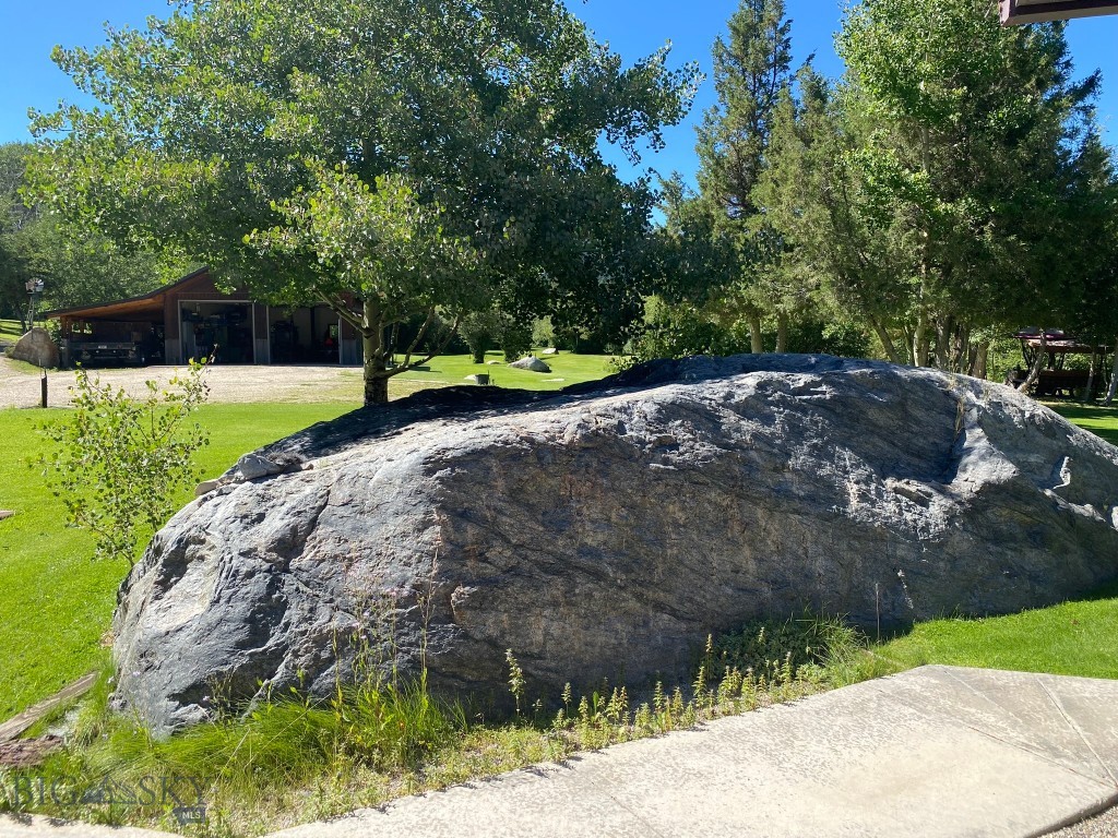 4359 Lost Creek