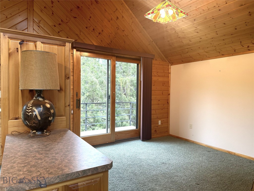 4359 Lost Creek