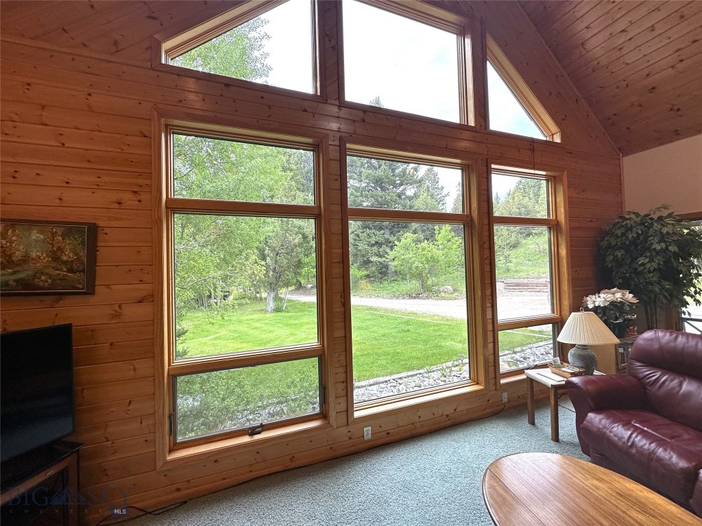 4359 Lost Creek