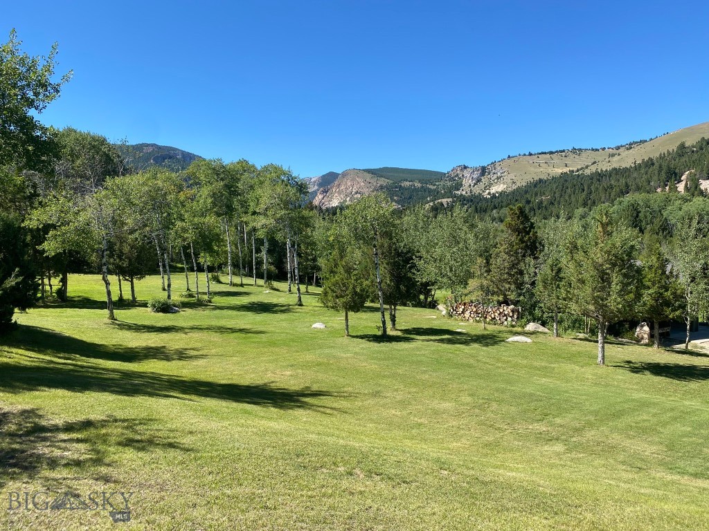 4359 Lost Creek