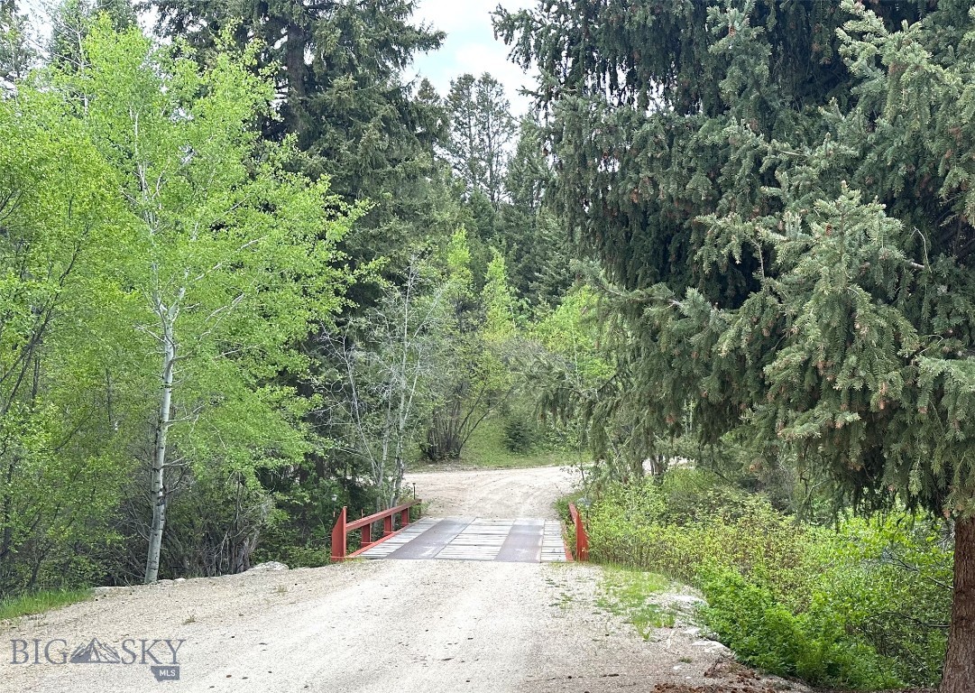 4359 Lost Creek