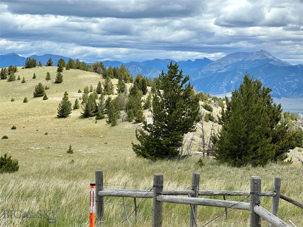 Lot 217A Shining Mountains Unit 2
