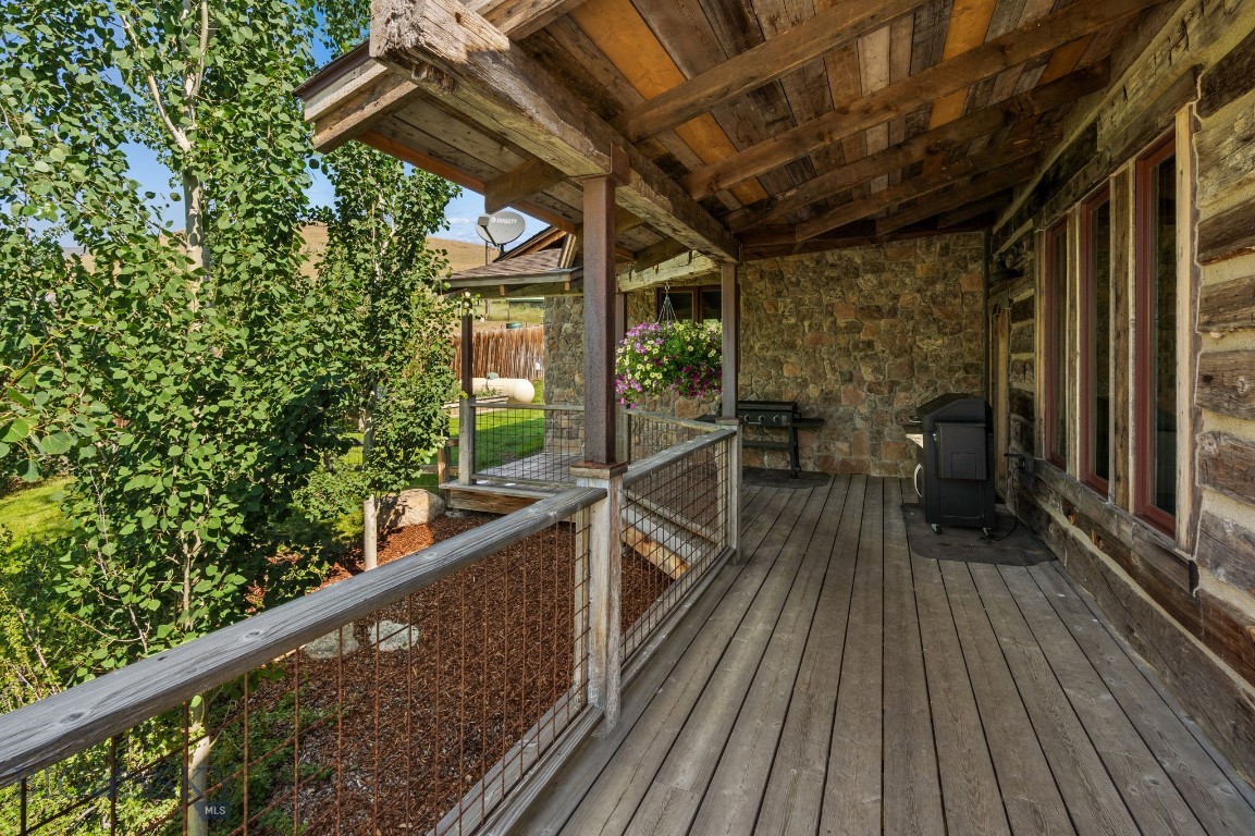 11 Quartz Street