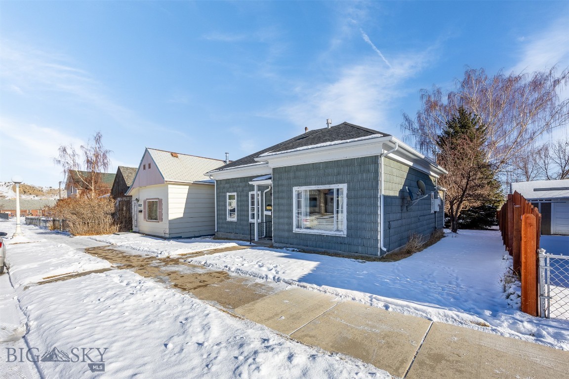 619 Cedar