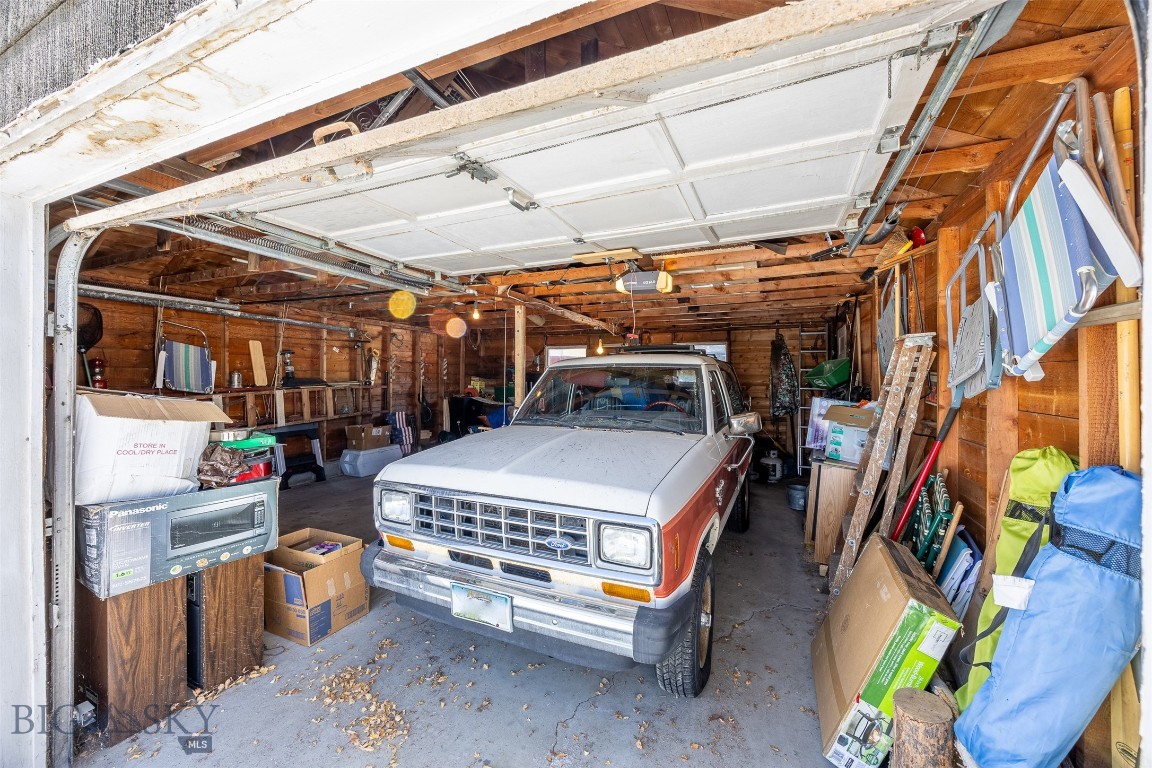 619 Cedar