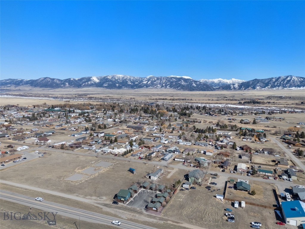 701 Bauer Lane 2