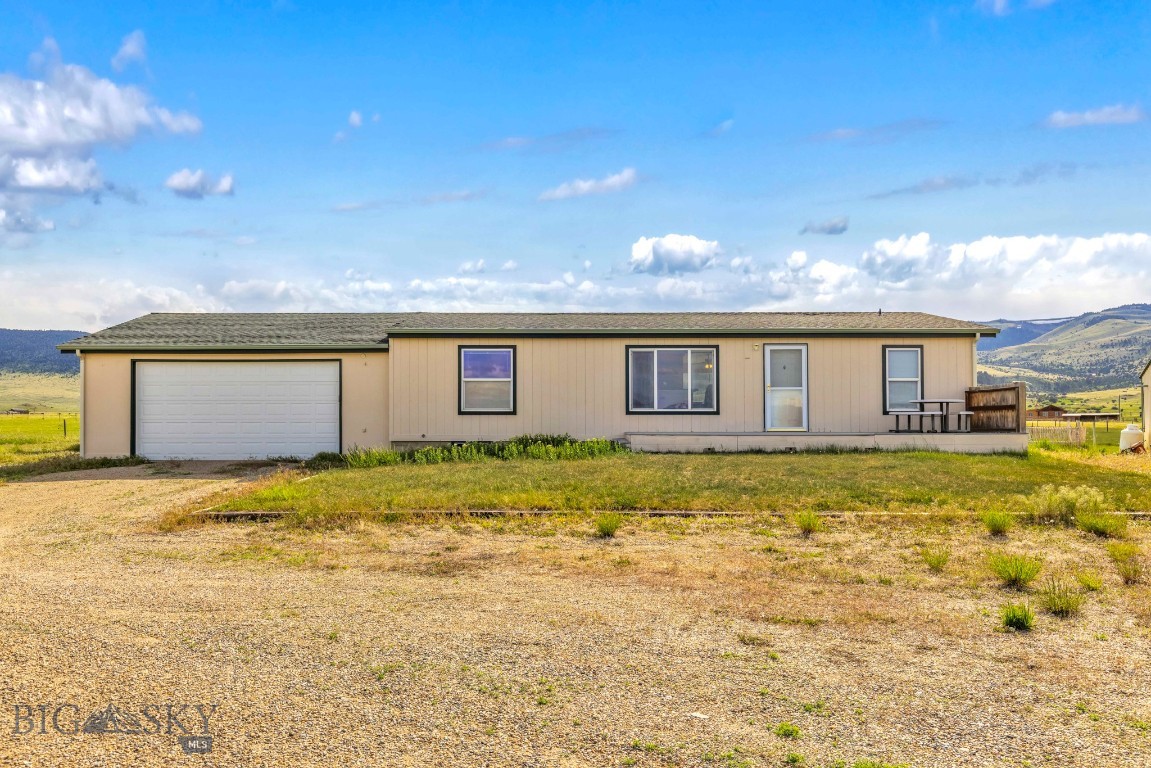 16 Hayfield Loop Trail