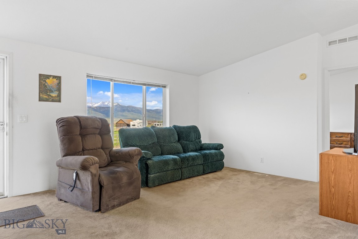 16 Hayfield Loop Trail