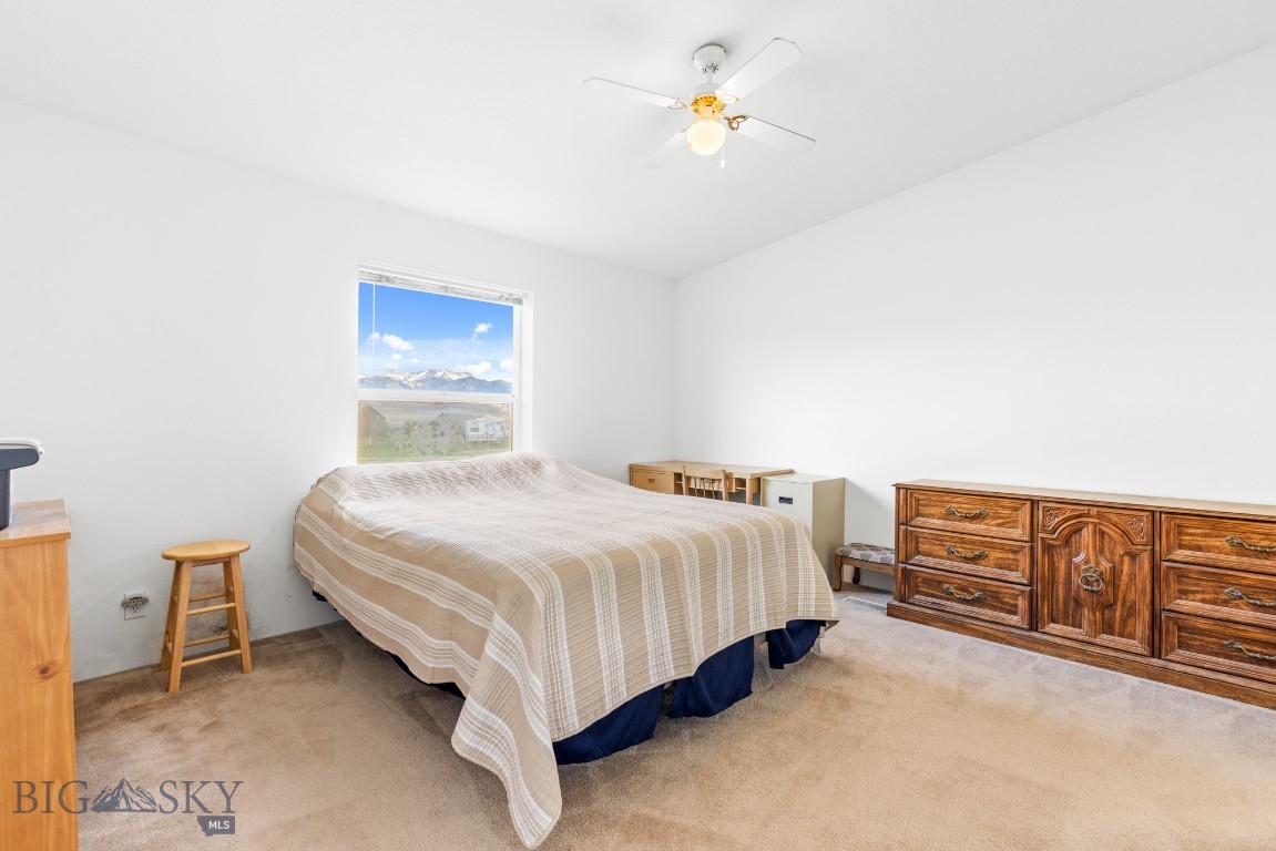 16 Hayfield Loop Trail