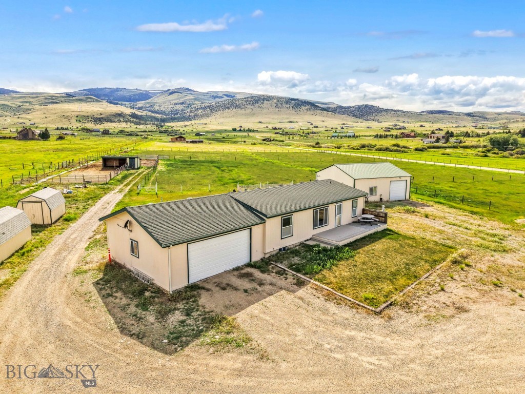 16 Hayfield Loop Trail