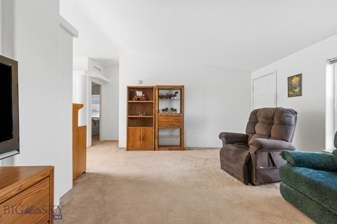 16 Hayfield Loop Trail