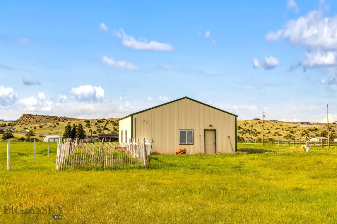 16 Hayfield Loop Trail