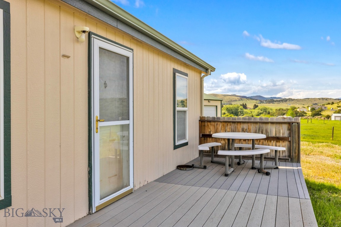 16 Hayfield Loop Trail