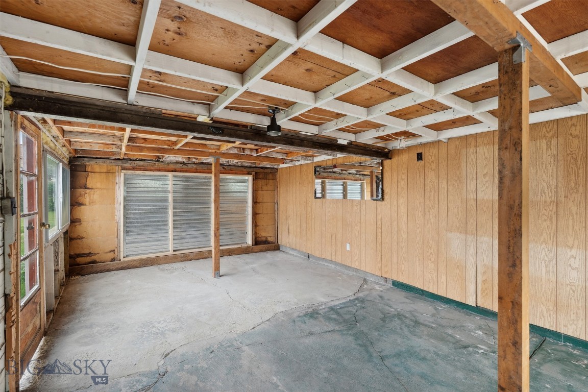225 Mountain View Drive S