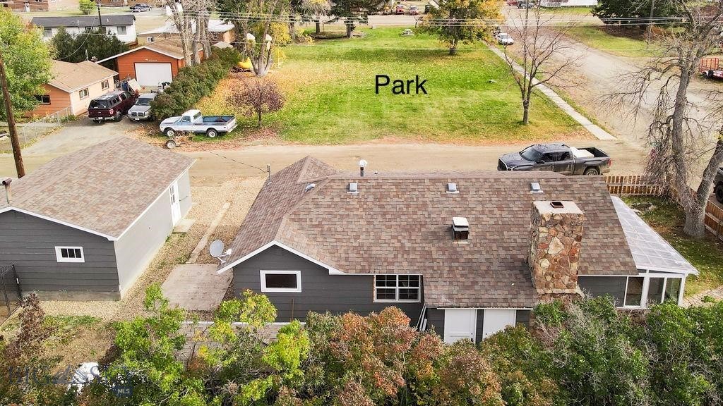 210 W Hamilton