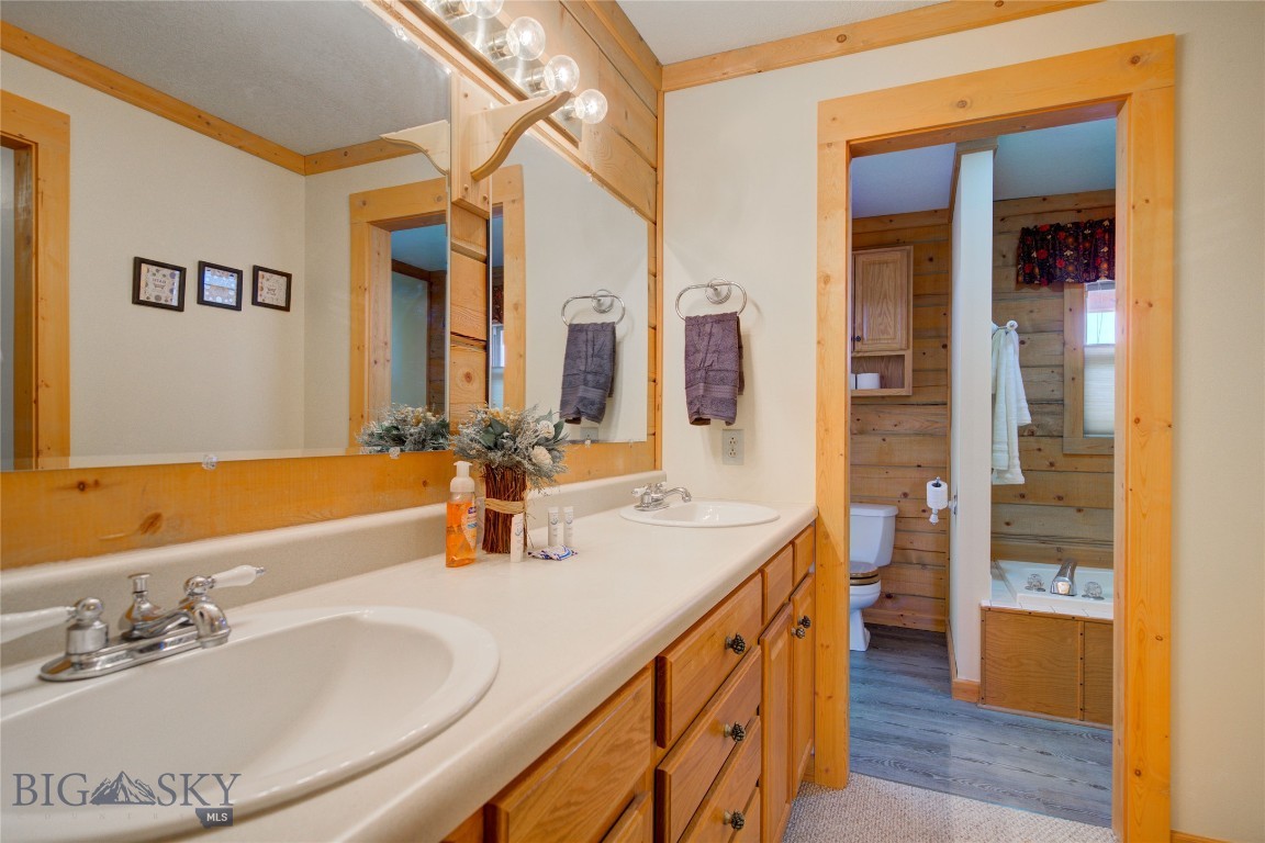13 Coachman Lane