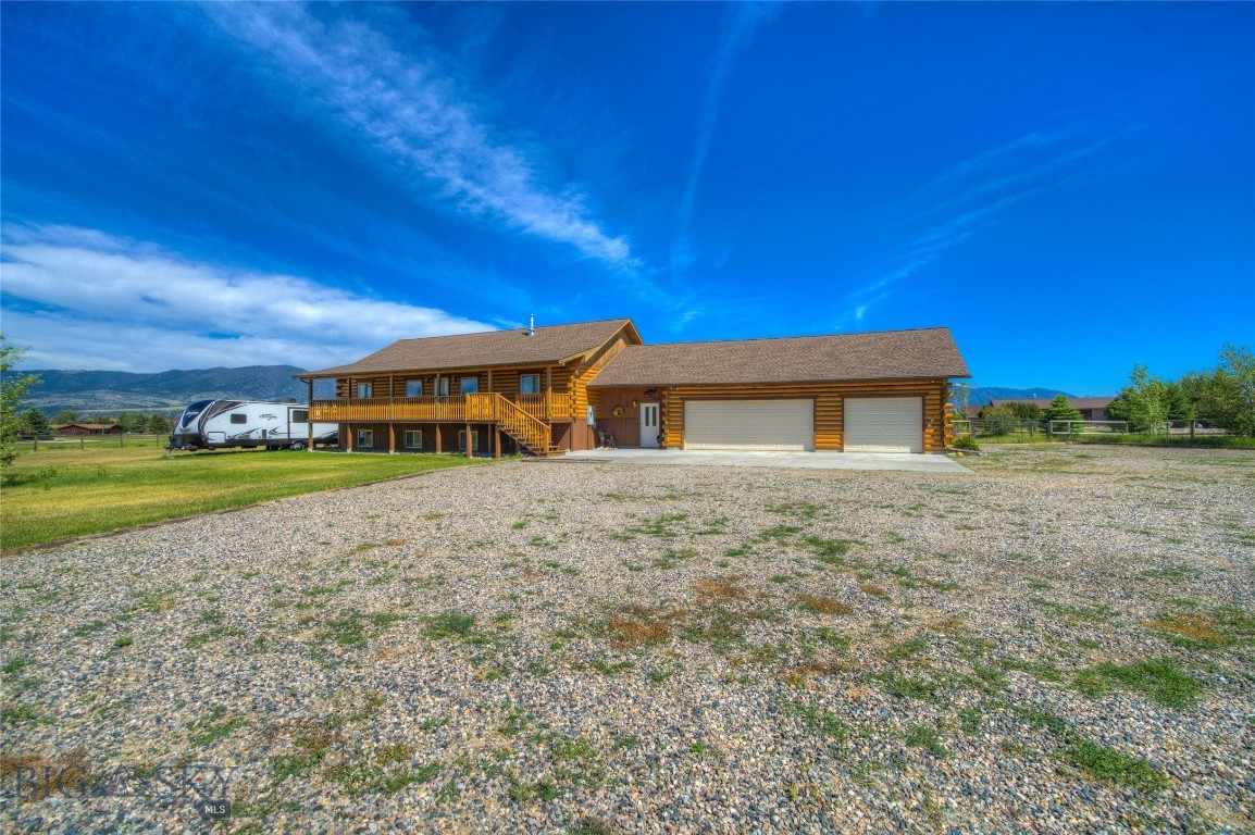 13 Coachman Lane