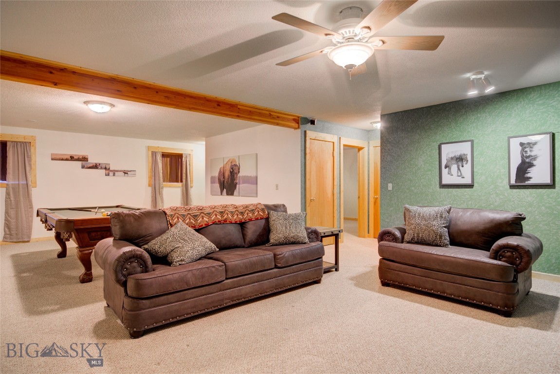 13 Coachman Lane