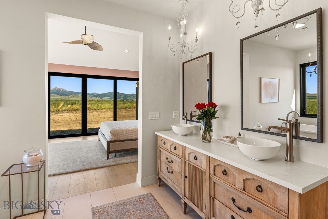 120 Horseshoe Loop