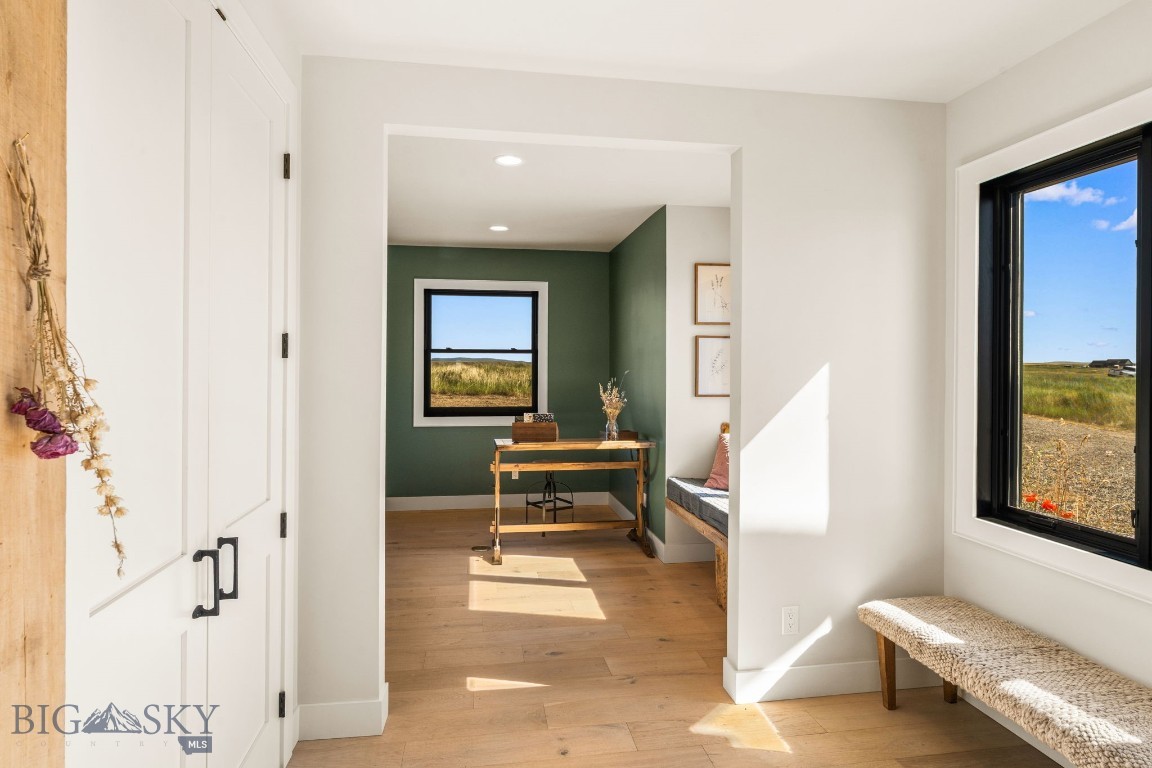 120 Horseshoe Loop