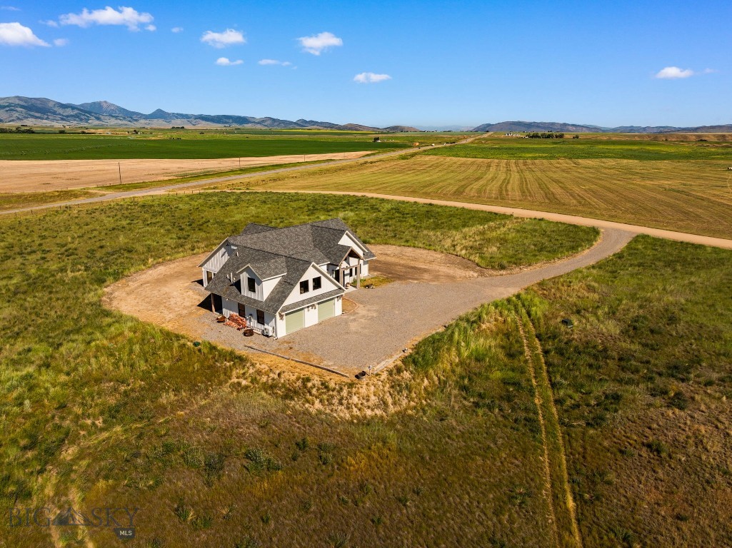120 Horseshoe Loop