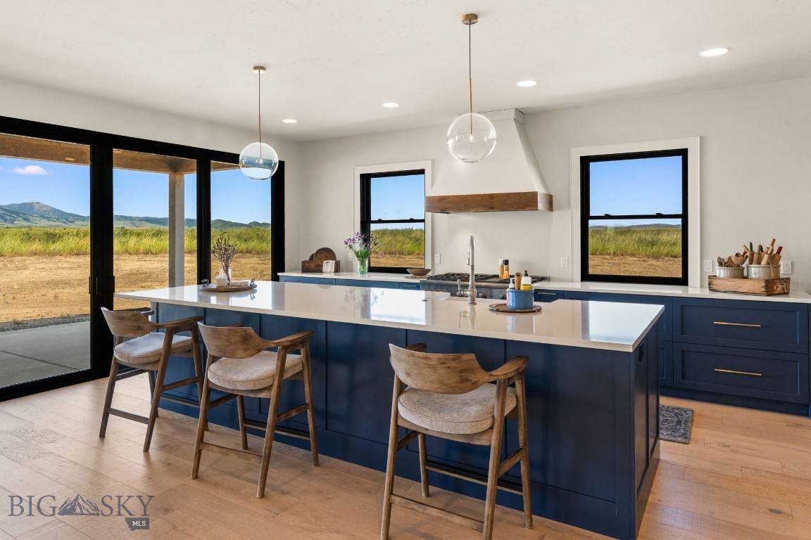 120 Horseshoe Loop