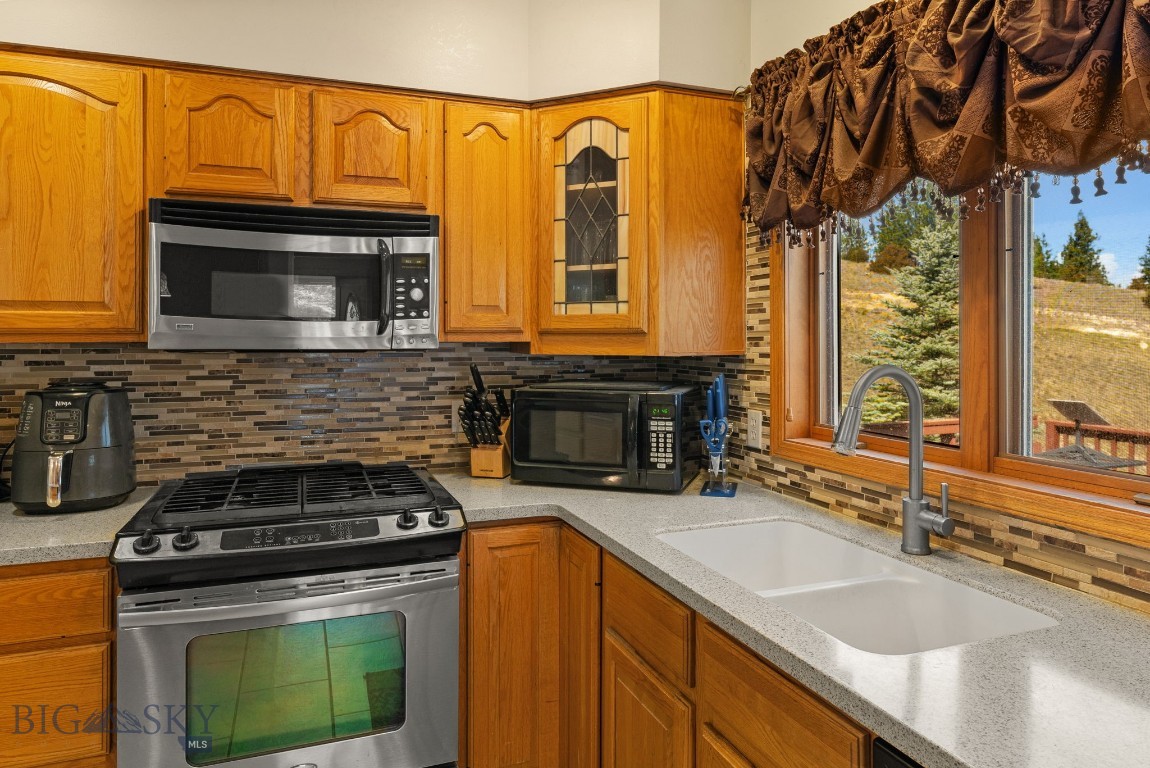 1059 State Highway 282