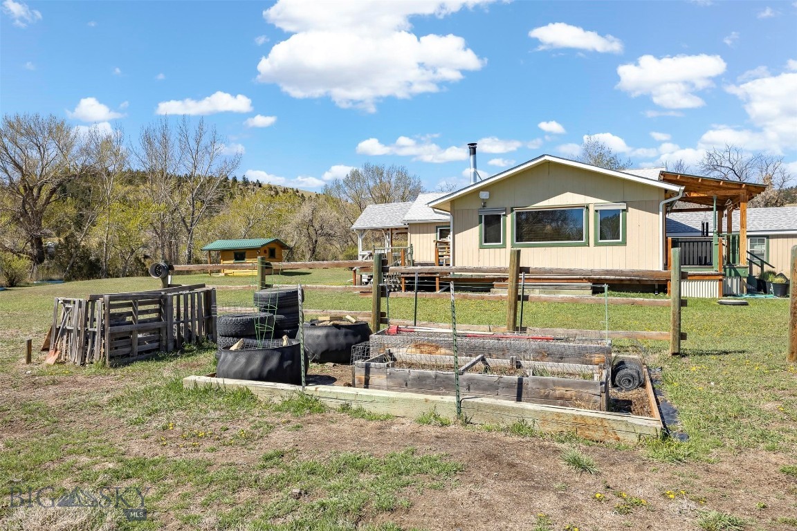 967 Highway 2 W