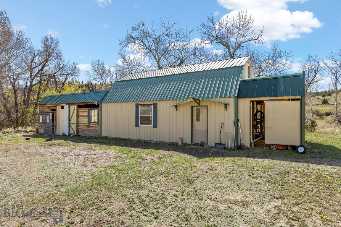 967 Highway 2 W