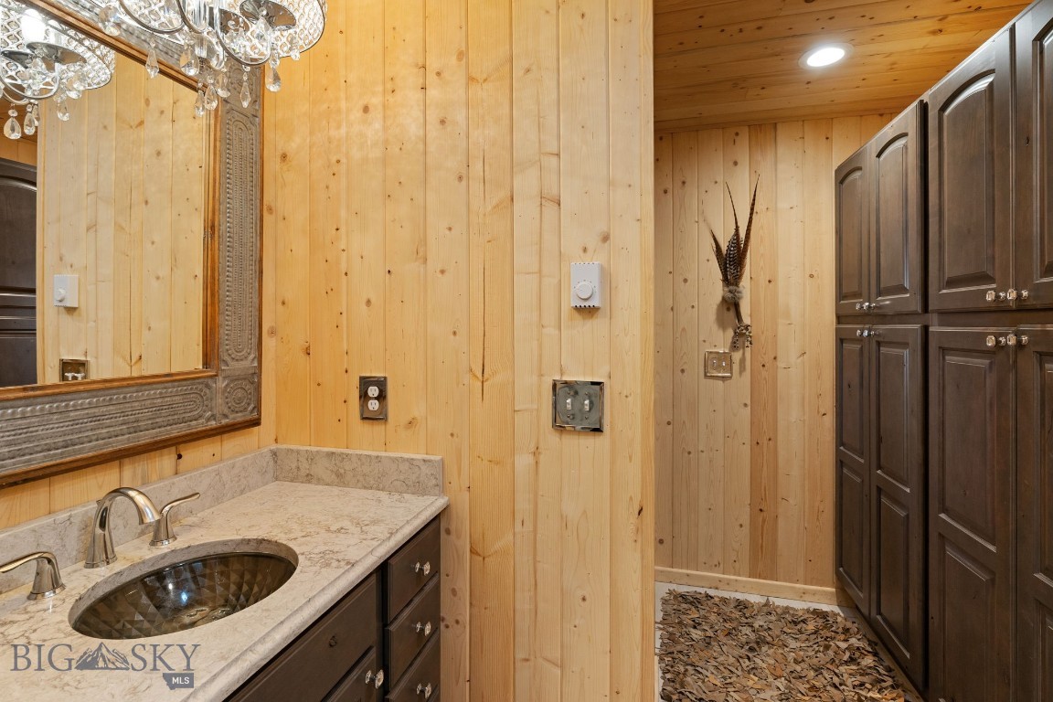 42 E L & M Ranch