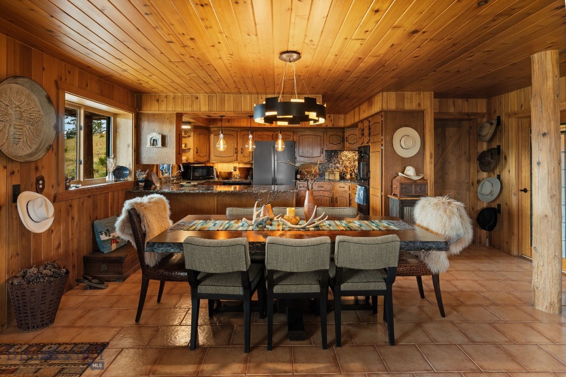 42 E L & M Ranch