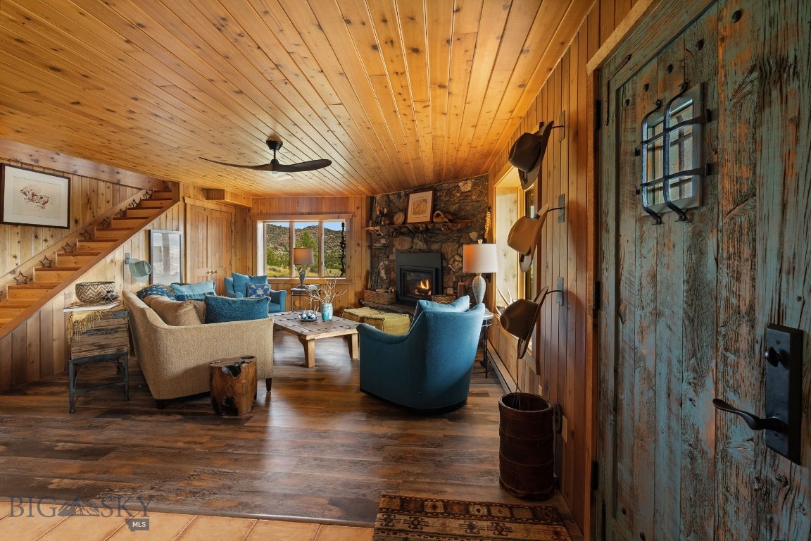 42 E L & M Ranch