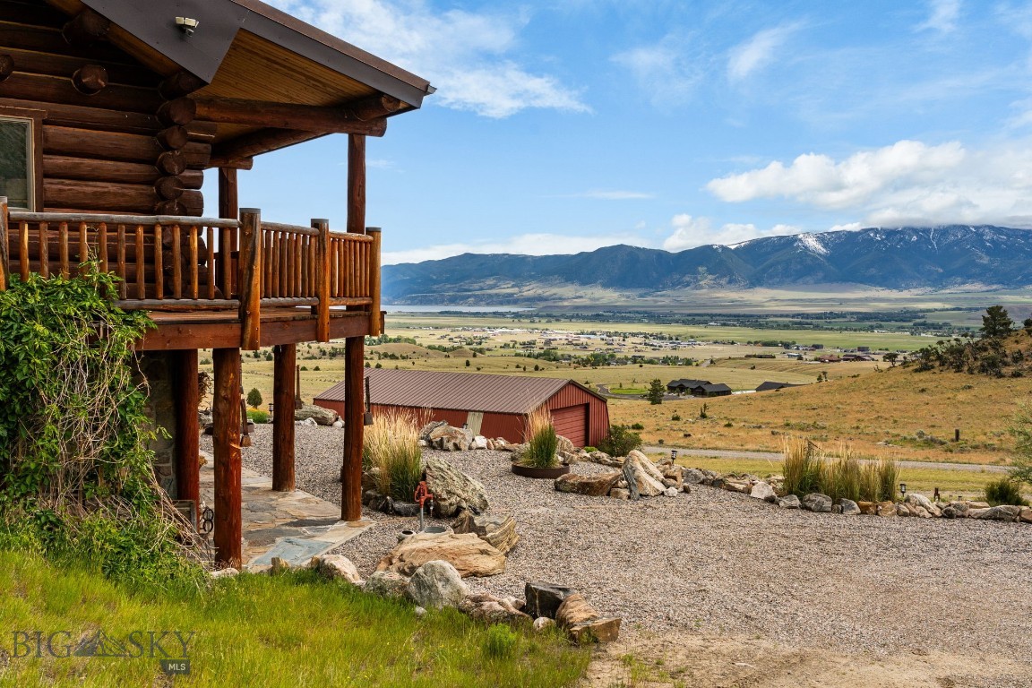 42 E L & M Ranch