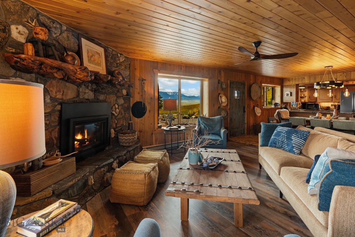 42 E L & M Ranch