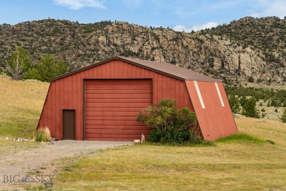 42 E L & M Ranch